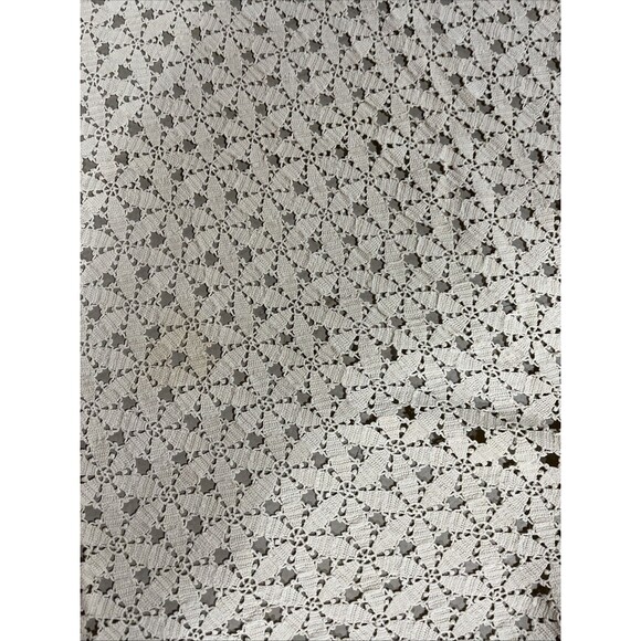 Vintage Hand Crochet Lace Tablecloth Ecru 72”x48” Scalloped Edge - Picture 5 of 6